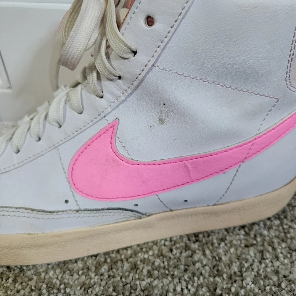 Nike Blazer Mid '77 Sneakers White/Guava Ice/Jade Ice/ Girls Sz 6Y Or  Women 7.5